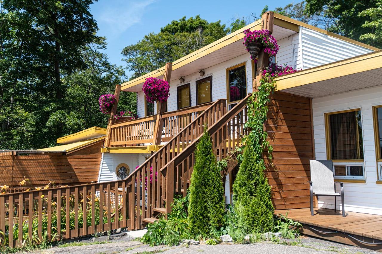 Motel Ile D'Orleans Sainte-Petronille Екстериор снимка