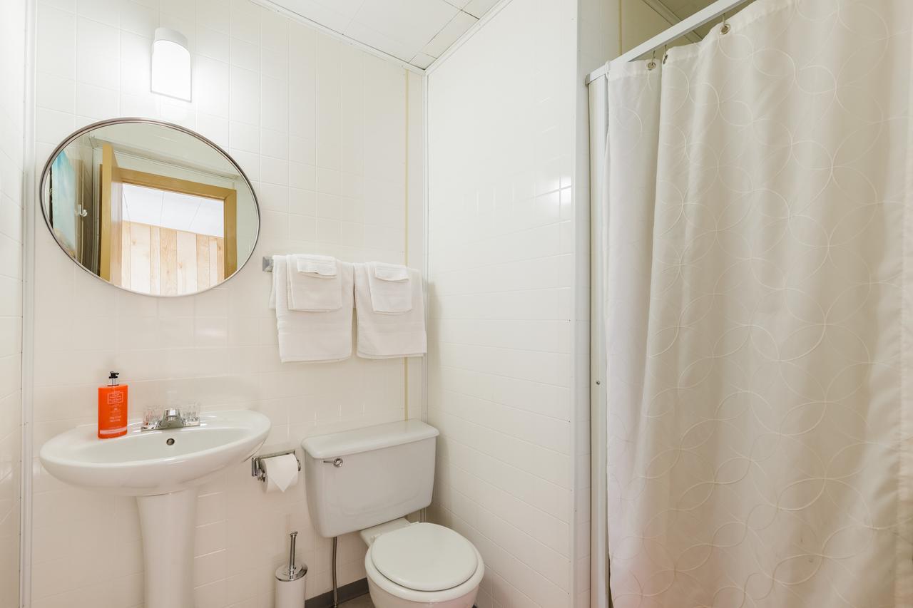 Motel Ile D'Orleans Sainte-Petronille Екстериор снимка